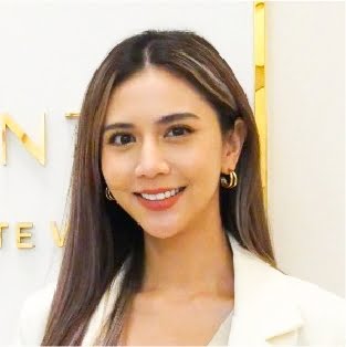 คุณกุ๊กกิ๊ก กชกร